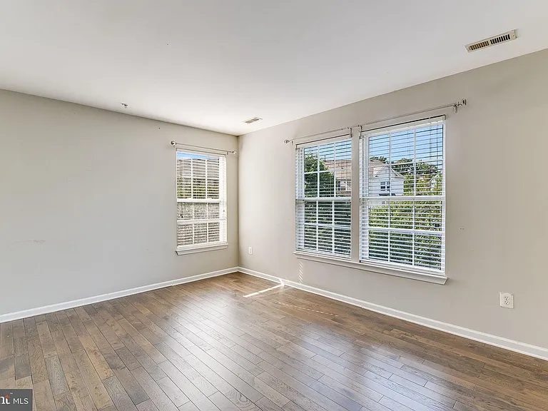 7742 Valley Oak Dr #91 — Photo 14