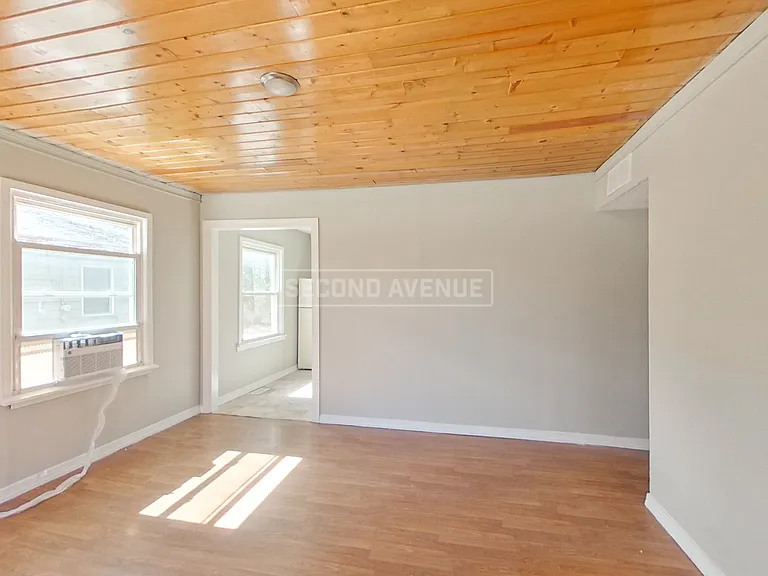 3636 N Whittier Pl — Photo 4