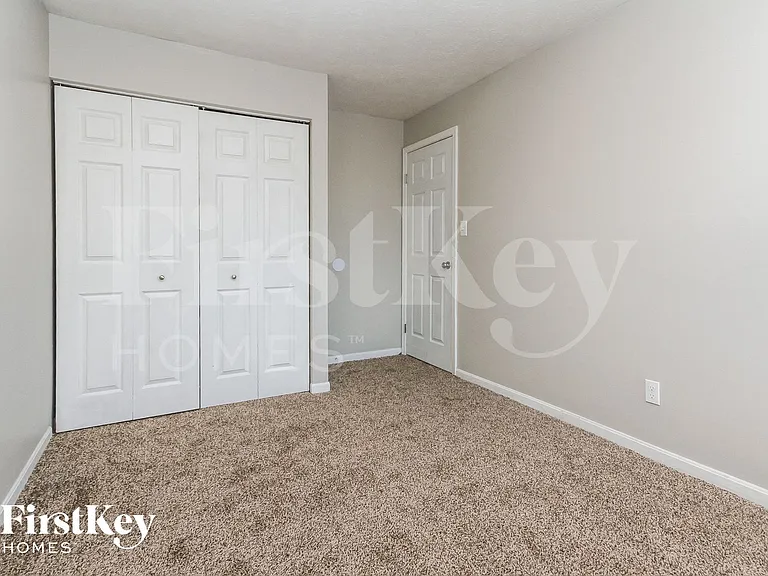 104 Meadow Creek South Dr — Photo 13