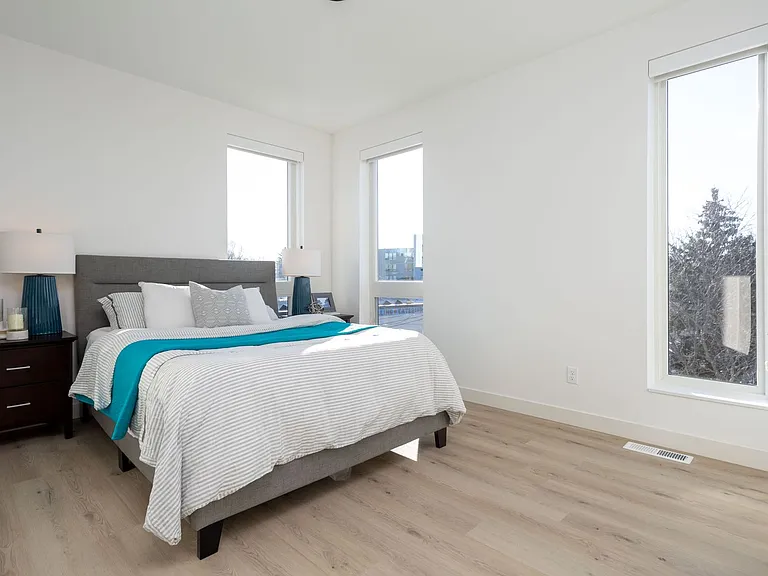 1428 Marshall St NE — Photo 11