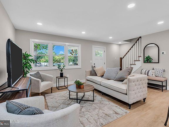 2nd image of 209 Lower Lake Dr