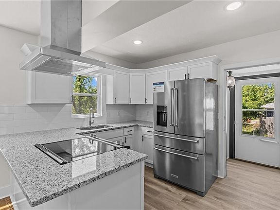 4th image of 4848 Oakland Ave
