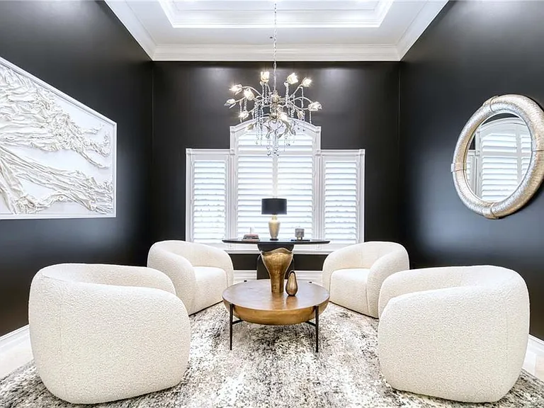 9013 Terranova Dr — Photo 12