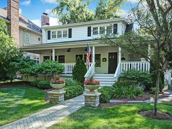 35 S Bodin St, Hinsdale, IL 60521