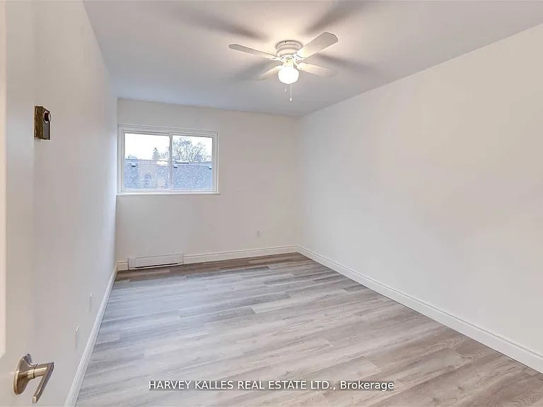901 Millwood Rd #B — Photo 10