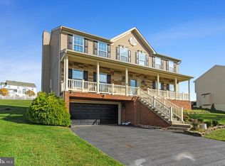 125 Leah Ln, Spring Grove, PA 17362