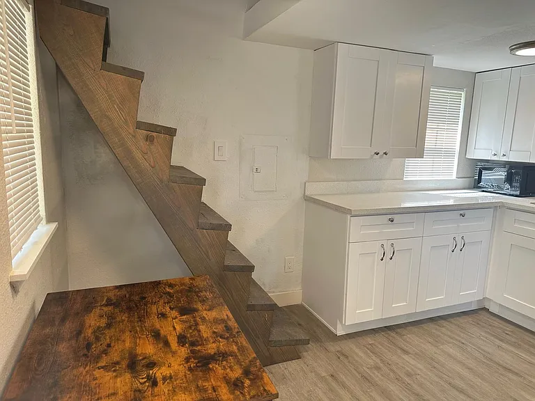 727 W 5th Alley St #2 — Photo 9