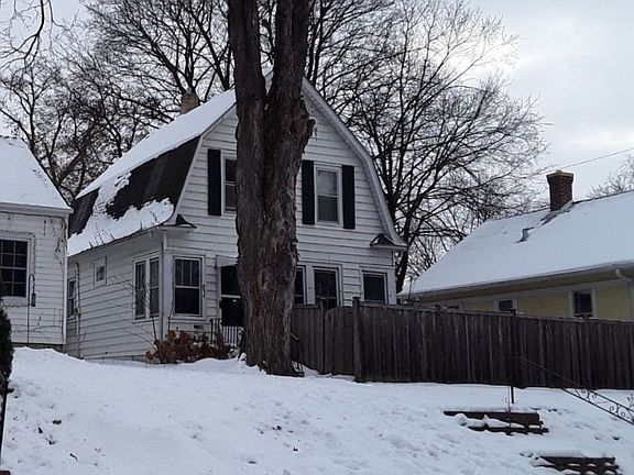 3rd image of 4515 Nokomis Ave S