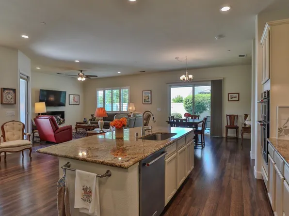 2671 Glen Echo Ln, Manteca, CA 95336