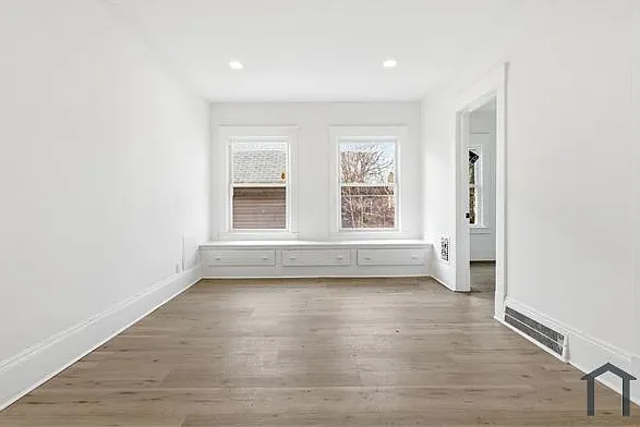 10303 Kempton Ave #UP — Photo 11