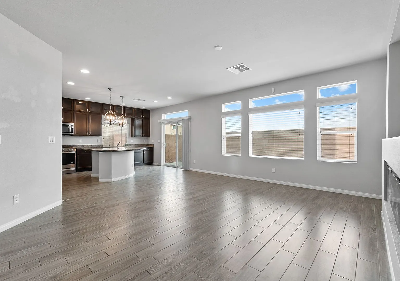 Spacious 5-Bedroom Home with Expansive Loft in Southwest Las Vegas — Photo 3