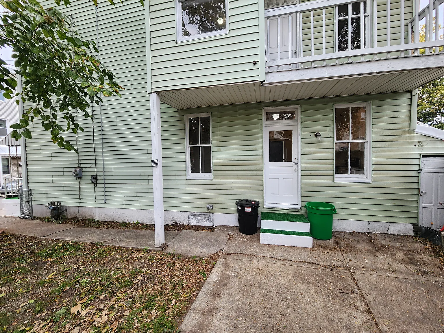 212 Chestnut St — Photo 2