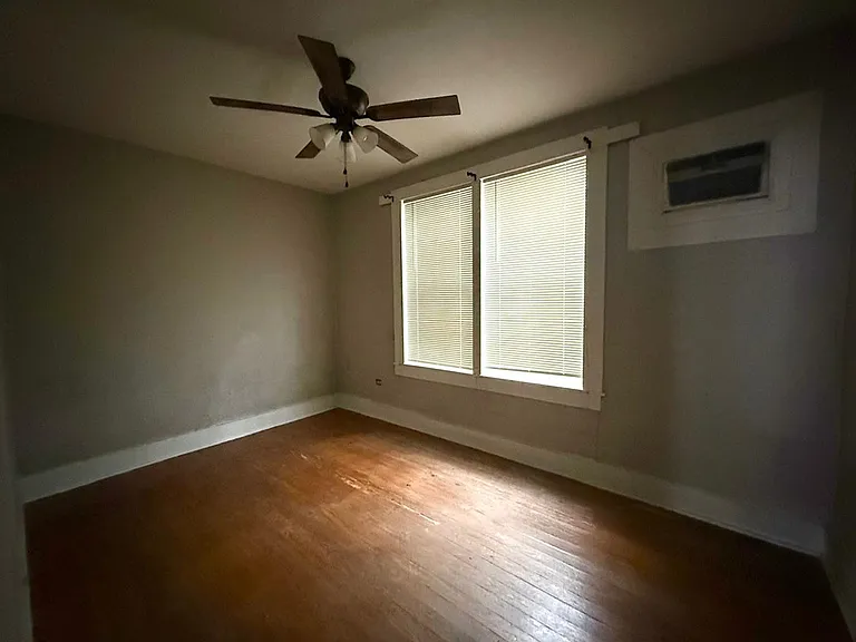 583 N Monroe St — Photo 17
