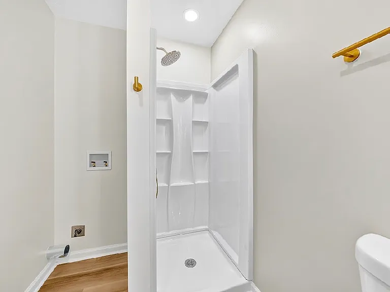 615 Parkwood Dr — Photo 16