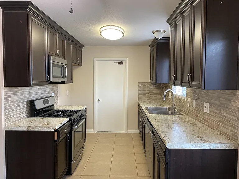 2310 Delaware St — Photo 3