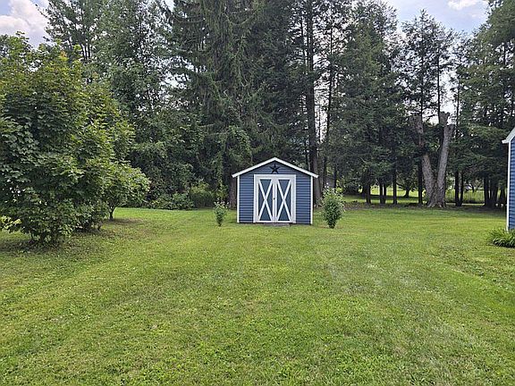 4th image of 22 Linda Ln