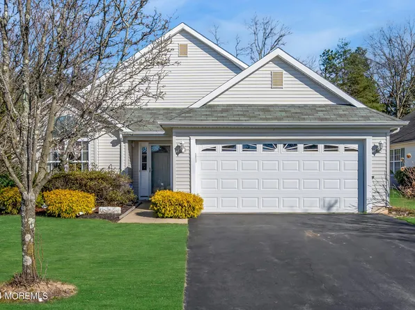 46 Ivy Hill Road, Lakewood, NJ 08701