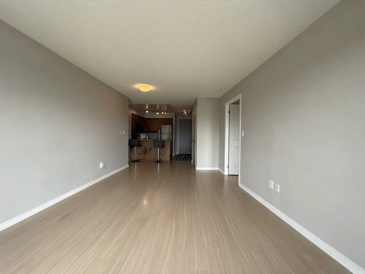 18 Valley Woods Rd — Photo 4