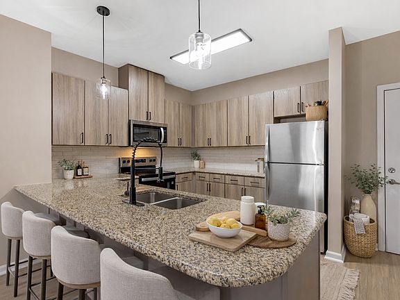 3rd image of 1601 NW 38th St #314