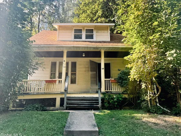 28 Northampton Road, Amsterdam, NY 12010