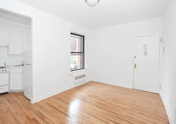 Rented by LC Lemle Real Estate Group | media 28