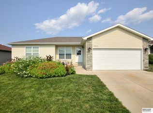 2324 NW 44th St, Lincoln, NE 68524