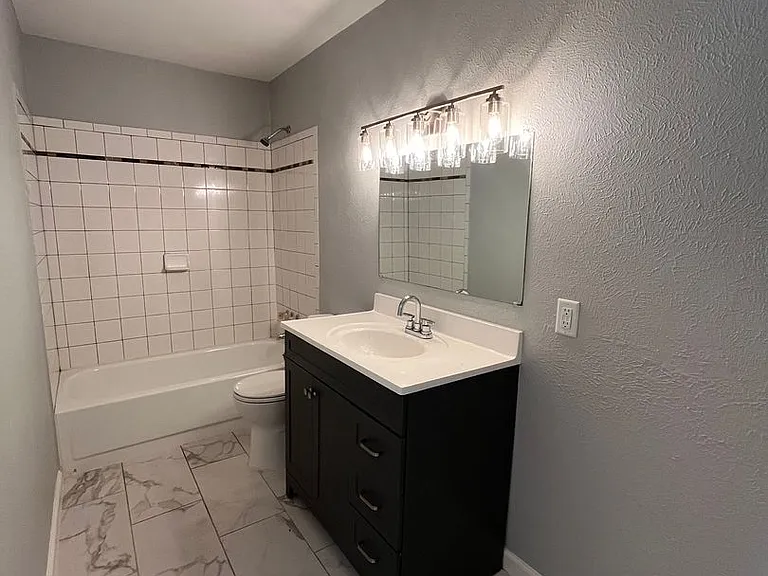 8802A Little Walnut Dr — Photo 12