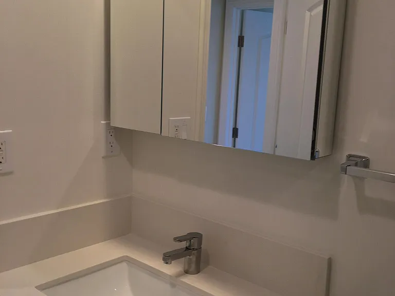 119 Franklin Ave #1 — Photo 17