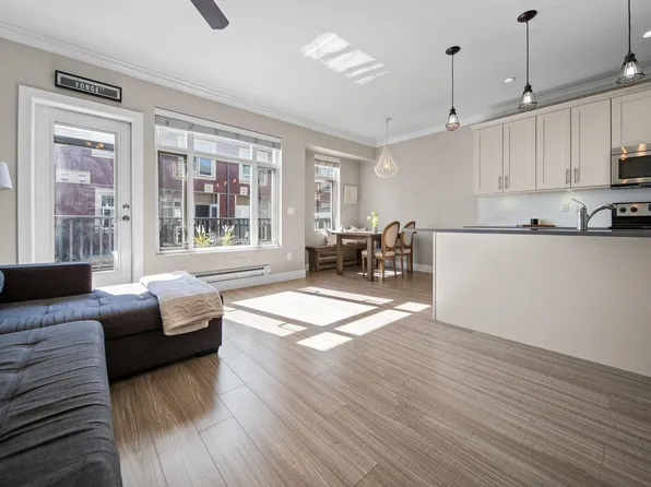 801 Roderick Ave #109, Coquitlam, BC V3K 1P7