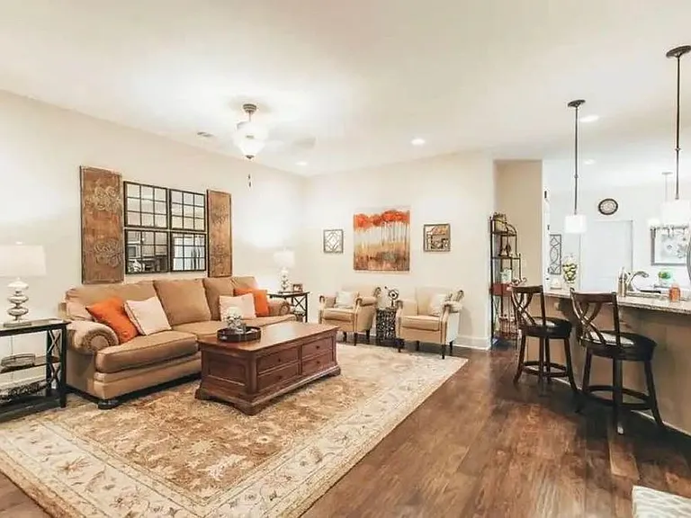 1600 Shadow Green Dr — Photo 4