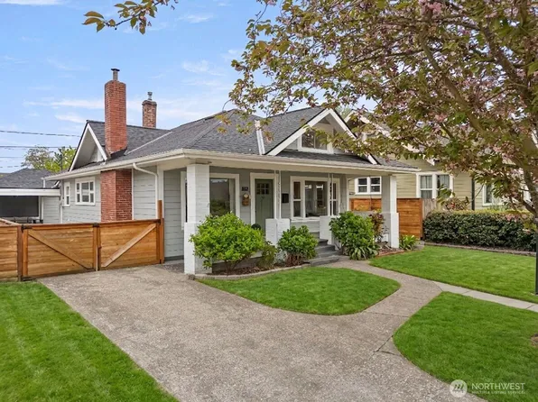 809 Sumner Avenue, Sumner, WA 98390