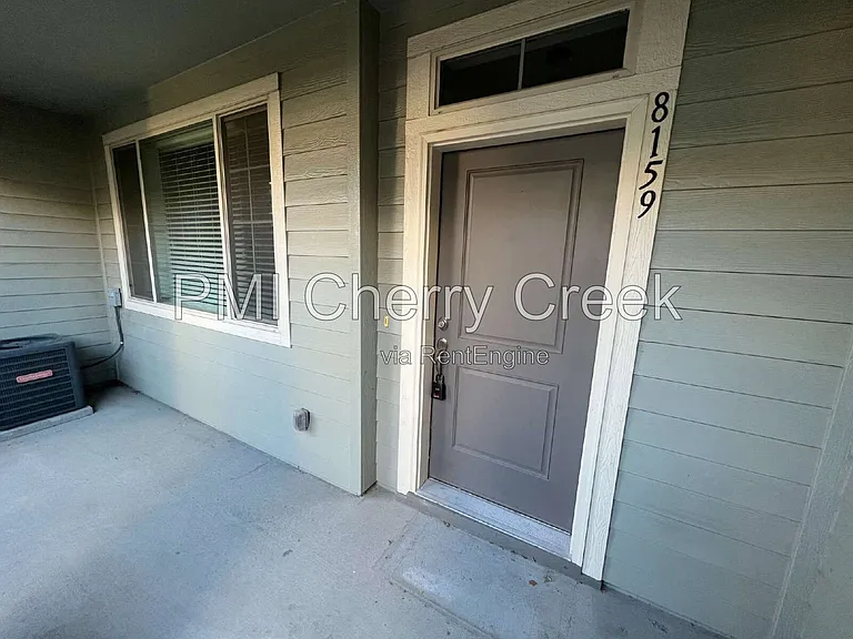 8159 S Akron Ct — Photo 2