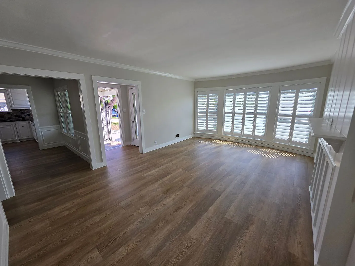 Beautiful 2 Bedroom 1 Bath Duplex — Photo 2