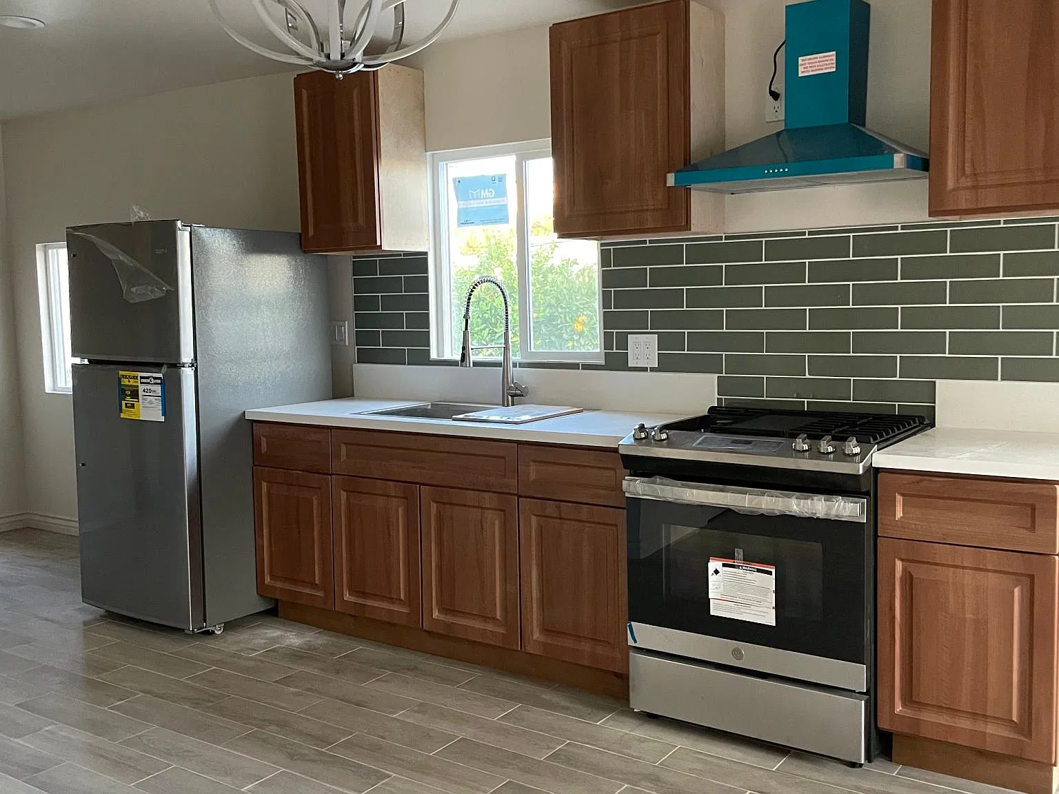 2 bed, 700 sqft, $2,690 — Photo 1