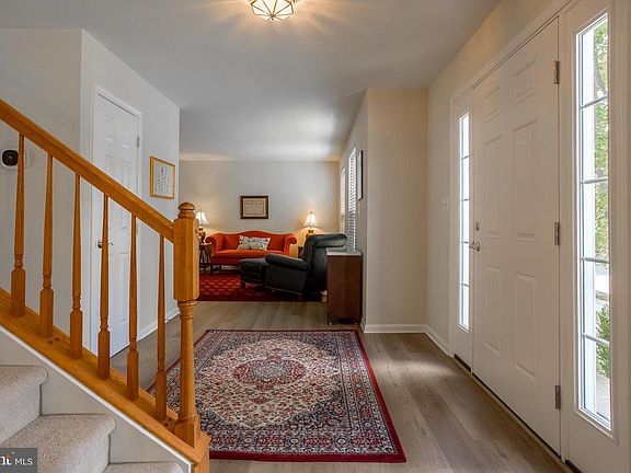 5th image of 29441 Glenwood Dr