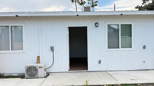 1337 Valencia Ave #B Photo 1