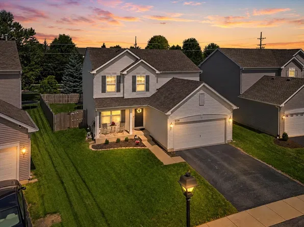 206 N Cornerstone Dr, Volo, IL 60020