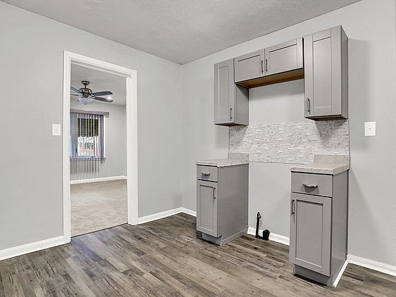 5th image of 4301 Crittenden Ave