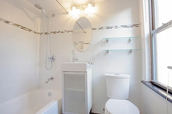 Rented by MNS | media 6