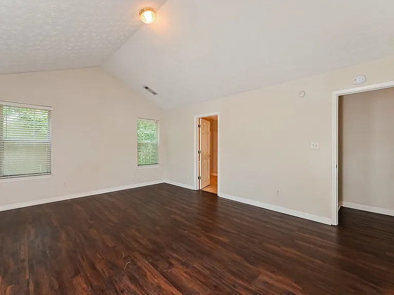 564 Kirtley Ct — Photo 10