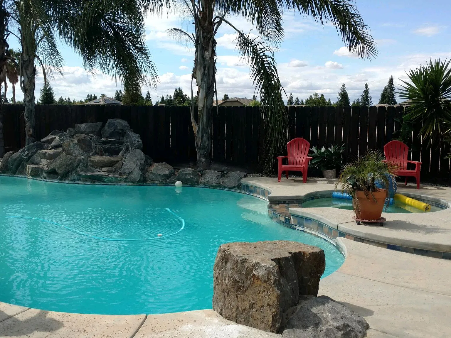 3 bed, 1814 sqft, $2,615 — Photo 2