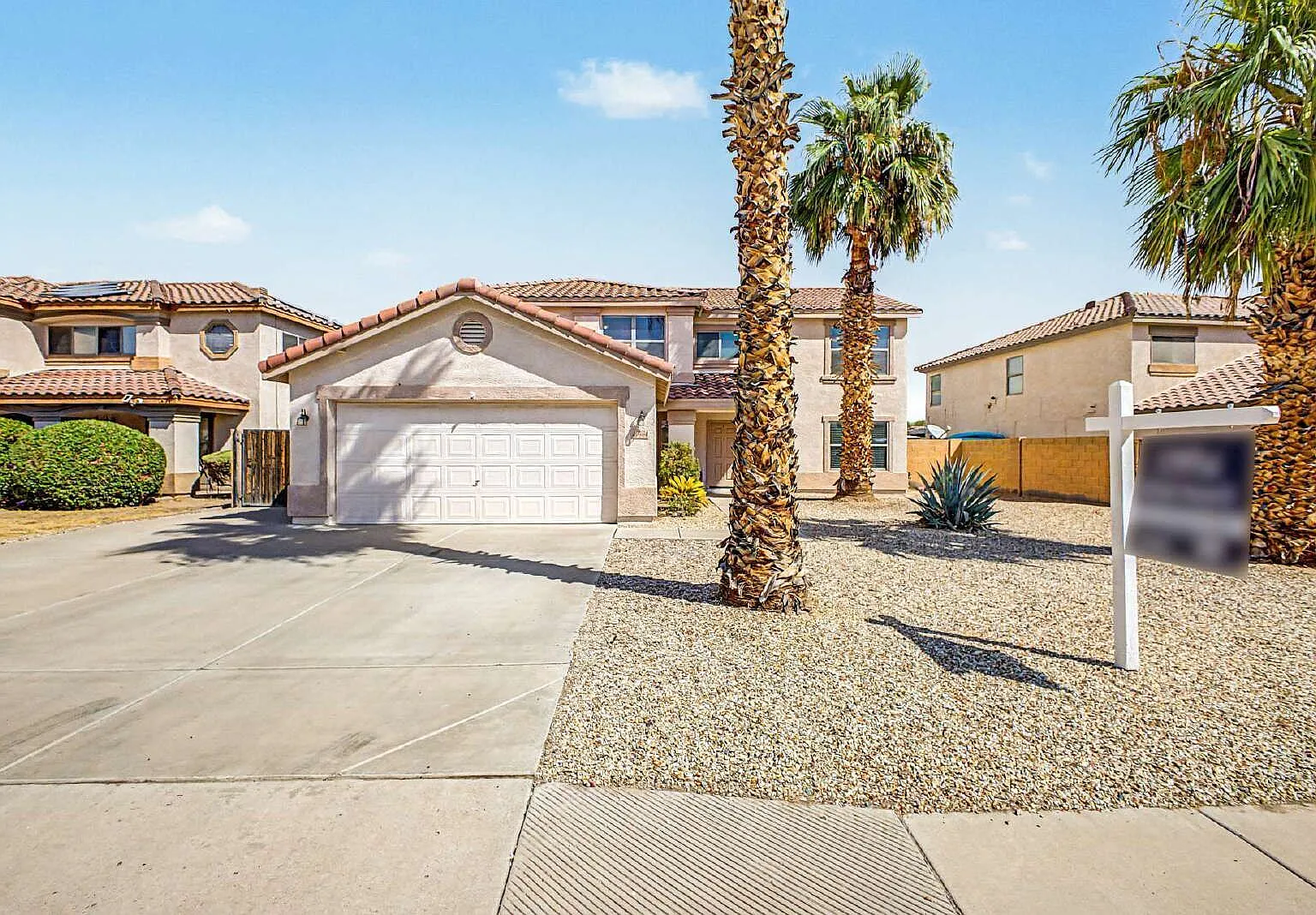 4 bed, 2.5 bath, 2889 sqft, $2,550 — Photo 2