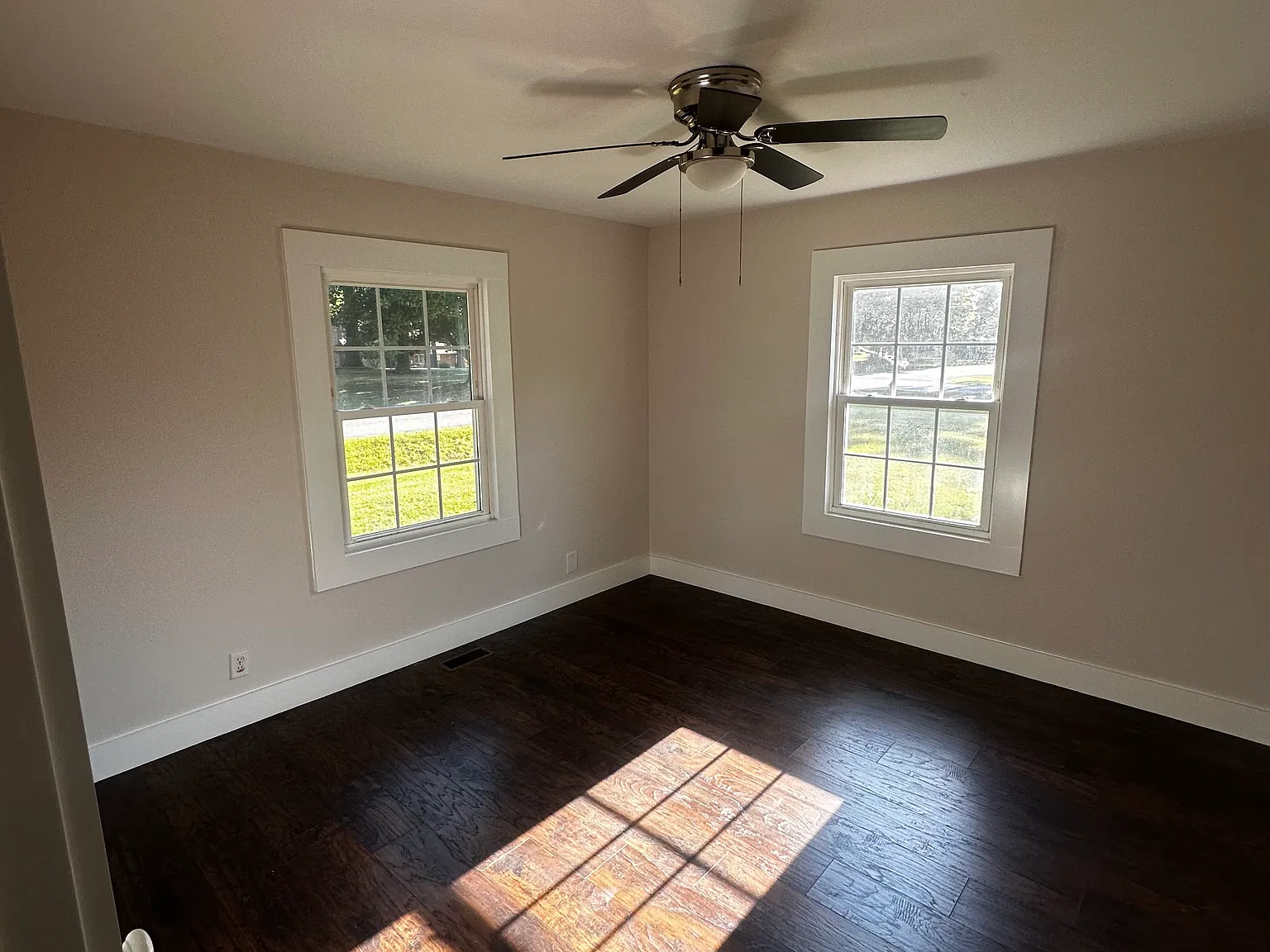 2 bed, 800 sqft, $1,300 — Photo 3