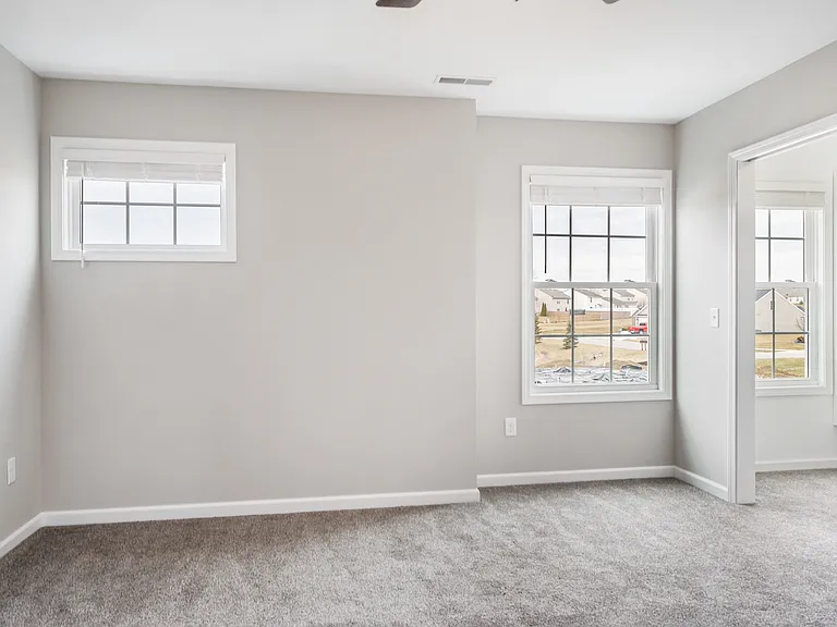 10031 Bluffs Cor — Photo 8