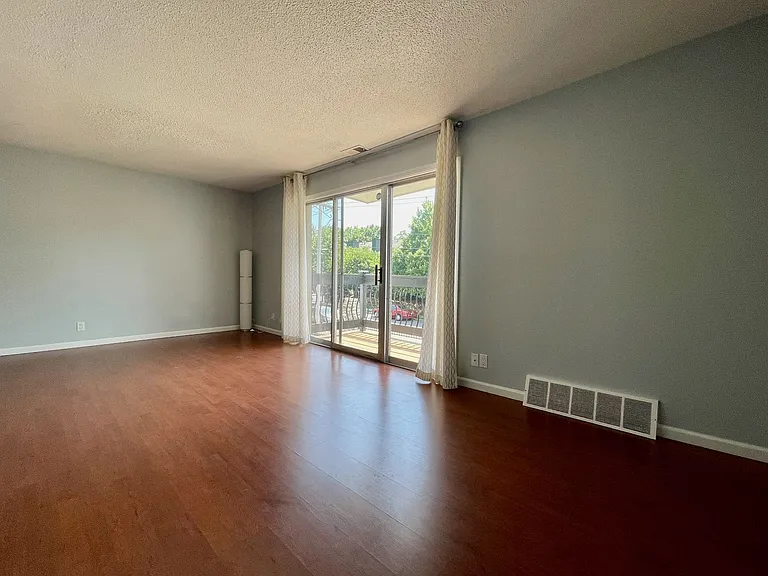 4147 Roanoke Rd #17 — Photo 6