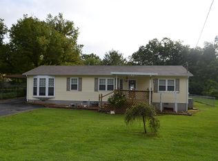 1020 Emerson St, Manchester, TN 37355