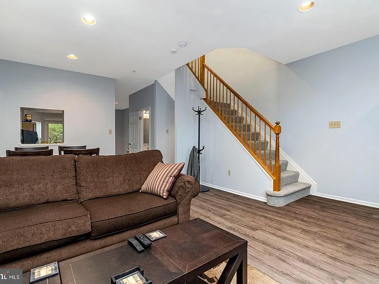 8415 Gold Sunset Way — Photo 15
