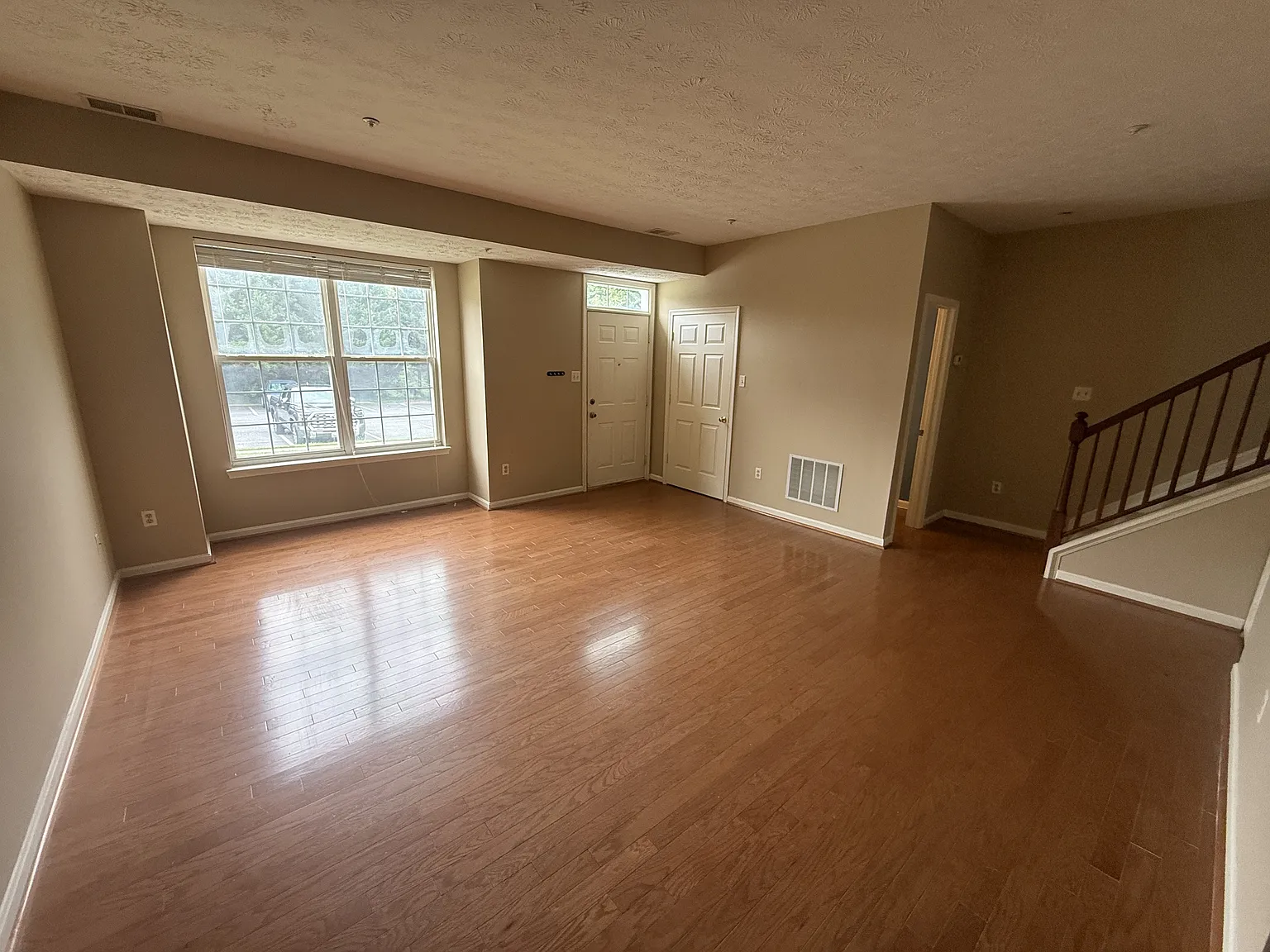 6452 Benjamins Ct — Photo 4