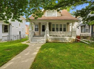 2757 N 38th St, Milwaukee, WI 53210