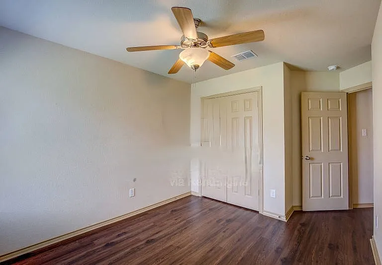 10723 Deauville Dr — Photo 6